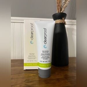 Mary Kay Clearproof Deep-Cleansing Charcoal Mask